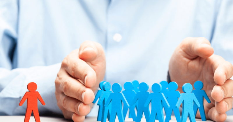 Navigating Sales Incentives: Team or Solo?